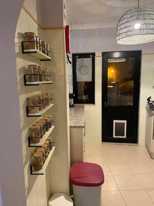 Charming Two Bedroom Apartment Карвоейру Екстер'єр фото